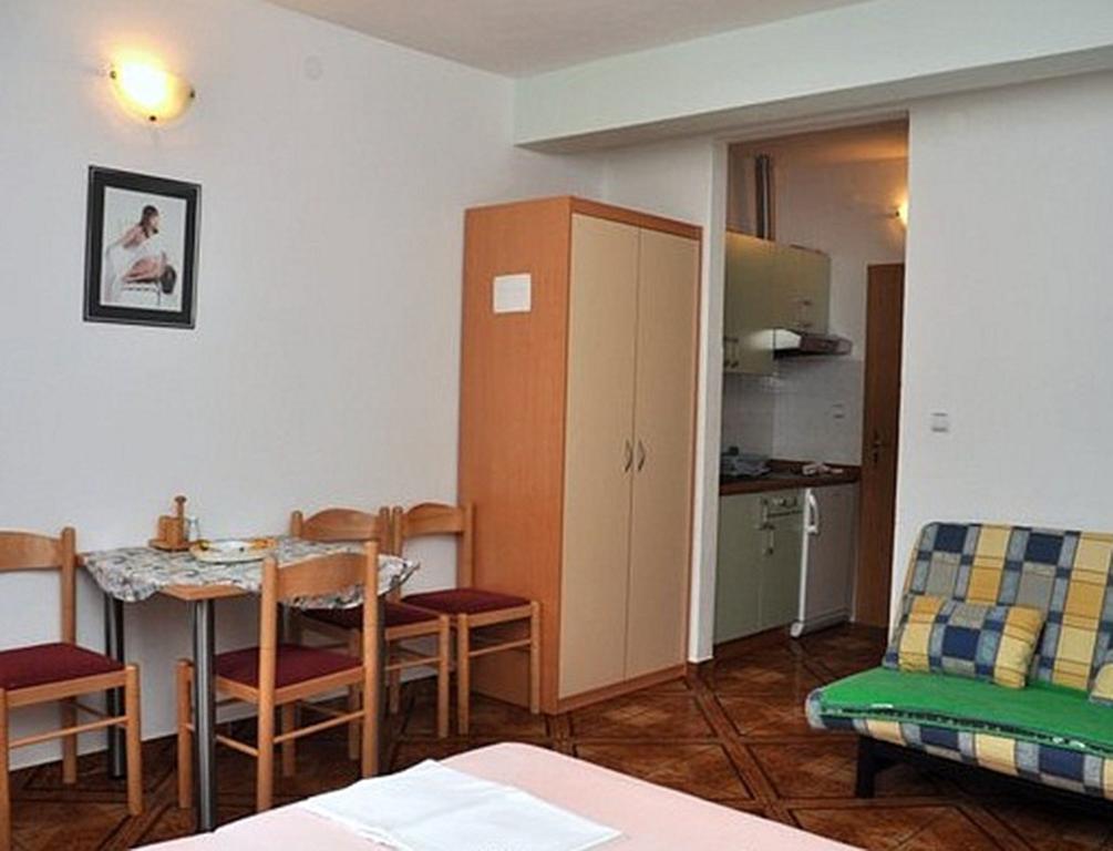 Riva Apartments Živogošće Екстериор снимка